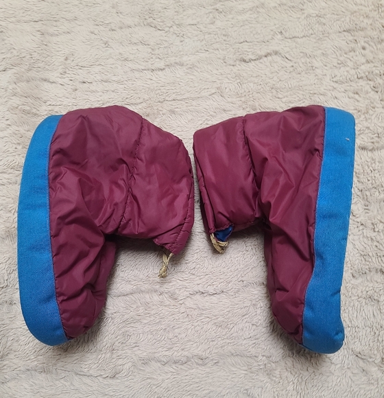Enumclaw Vintage Burgundy and Blue Puffy Camp Slippers, Size Large, Rare - Picture 2 of 8
